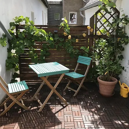 Schraeges Haus *