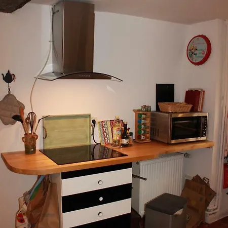 Holiday home Schraeges Haus