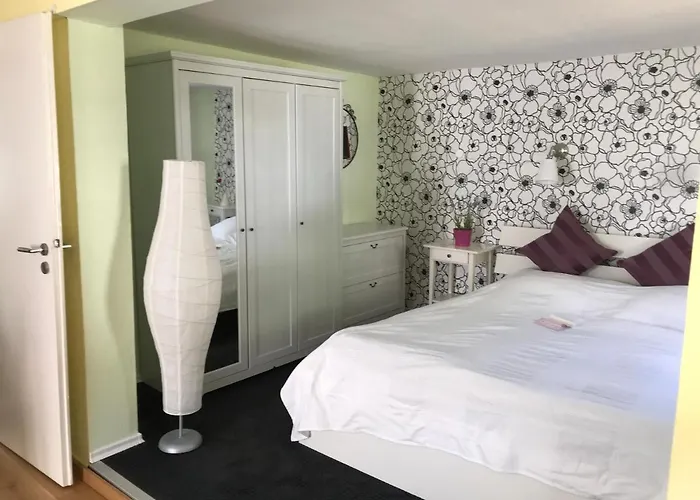 Schraeges Haus Treis-Karden